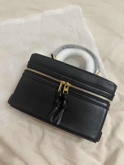 Zara Нова сумочка бочка чорна