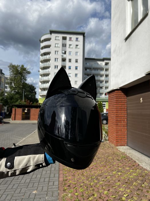 PIĘKNY kask motocyklowy z uszami M
