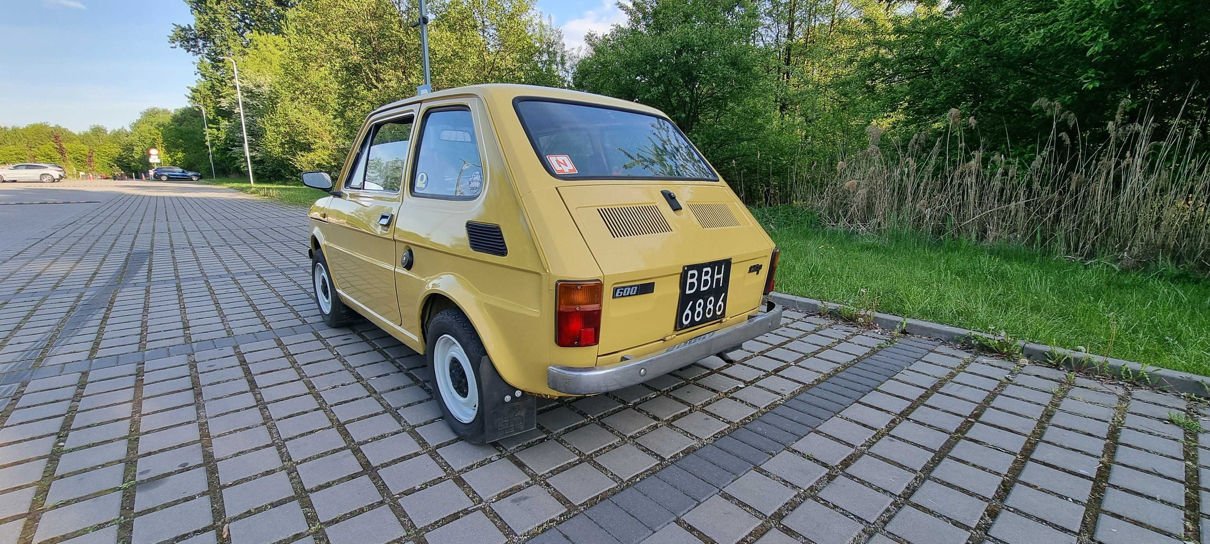 FIAT 126P 1983 rok 600 cm wersja export  jasne wnętrze PIEKNY EGZEMPLA