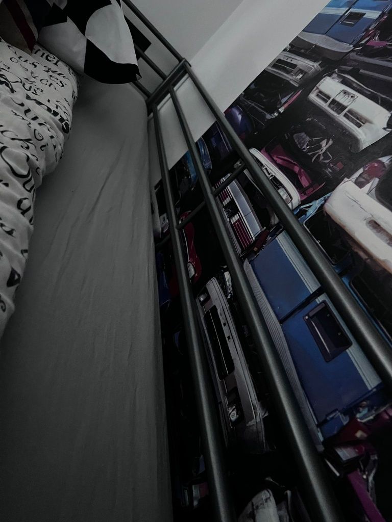 Łóżko piętrowe Ikea.