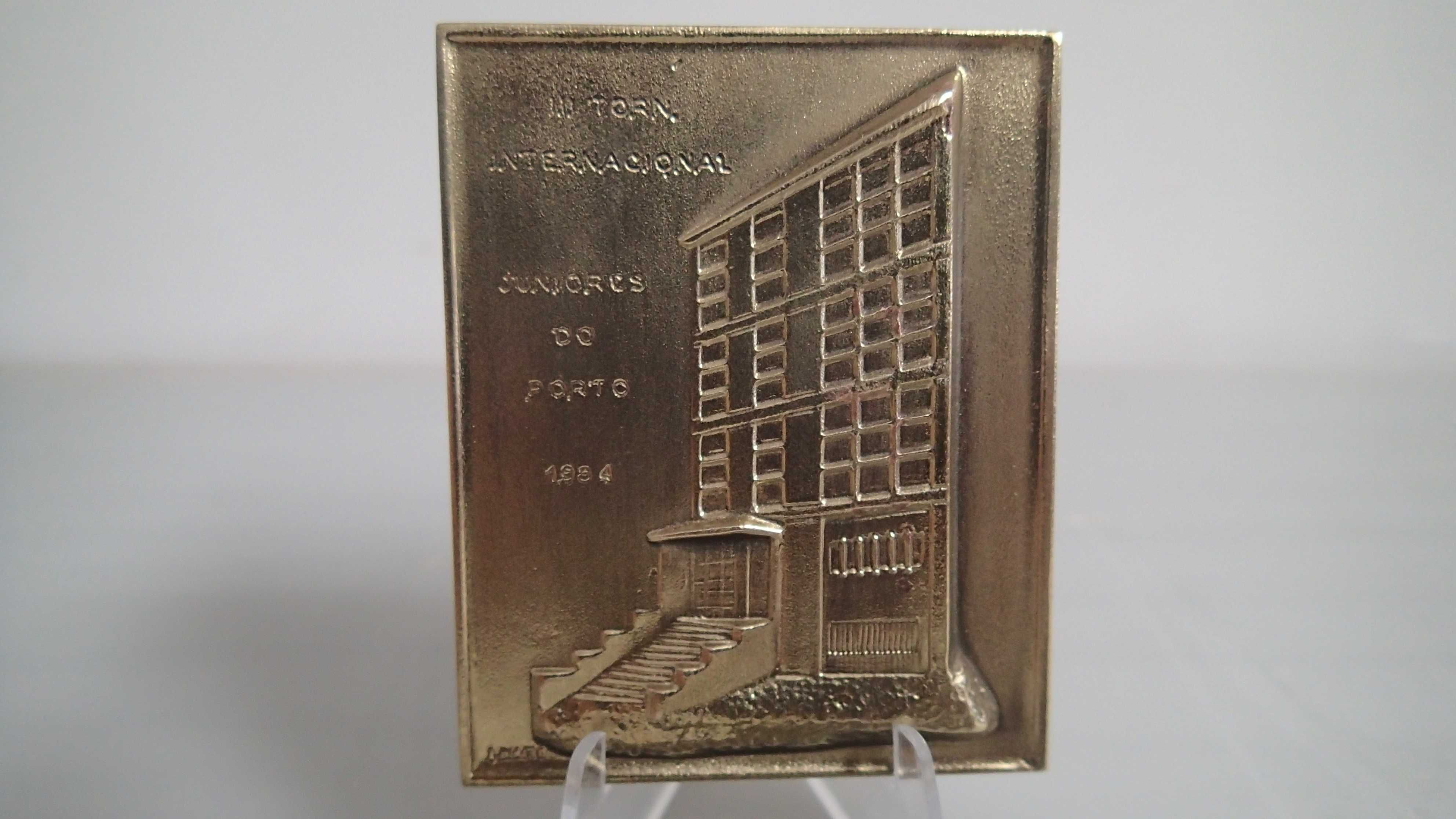 Placa em Bronze da Associação de Futebol do Porto