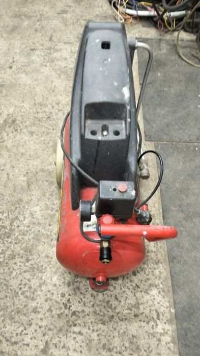 Повітряний компресор.