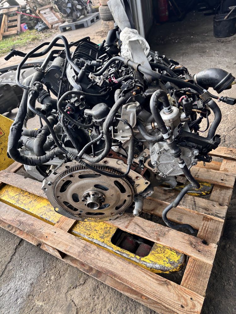 Silnik Audi 2.0 tfsi CVK A4 B9 A5 kompletny