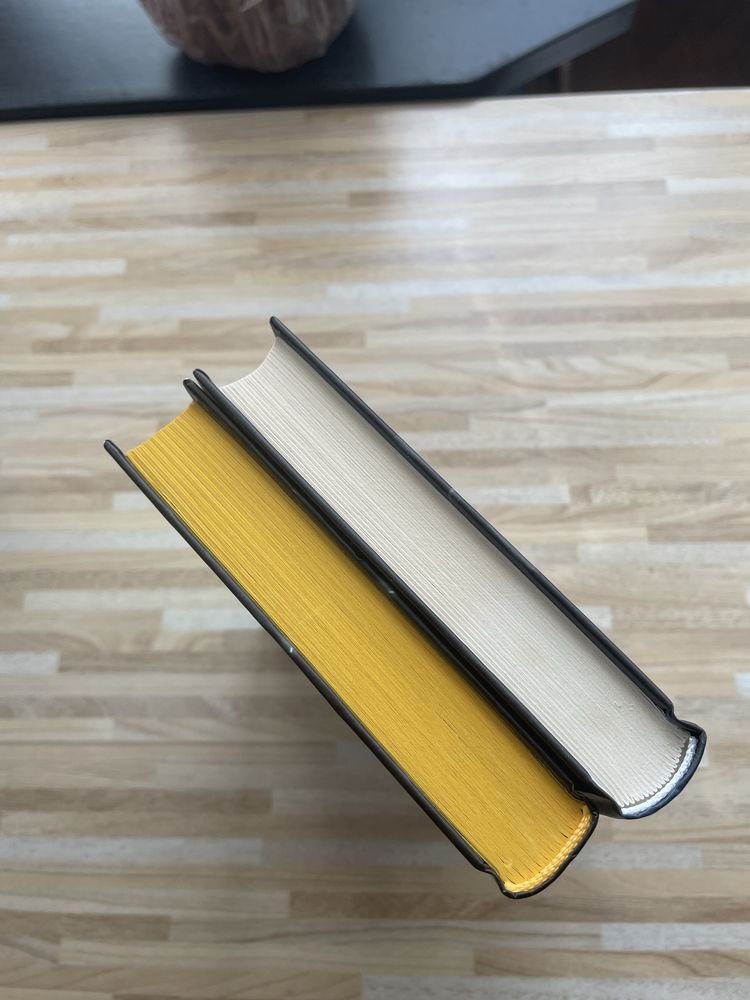 Трилери. Дві книги -300 грн.