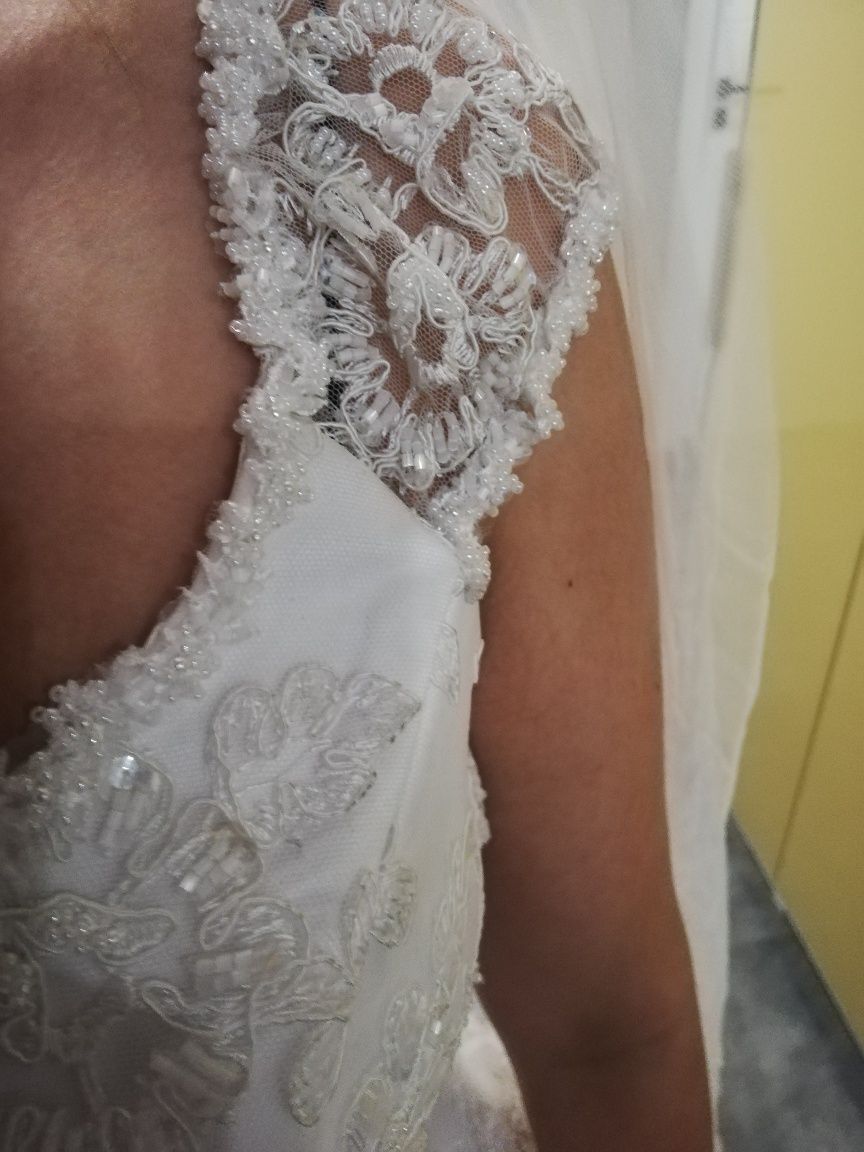 Suknia ślubna szyta gorset tiul ręcznie zdobiona koronka błyszcząca