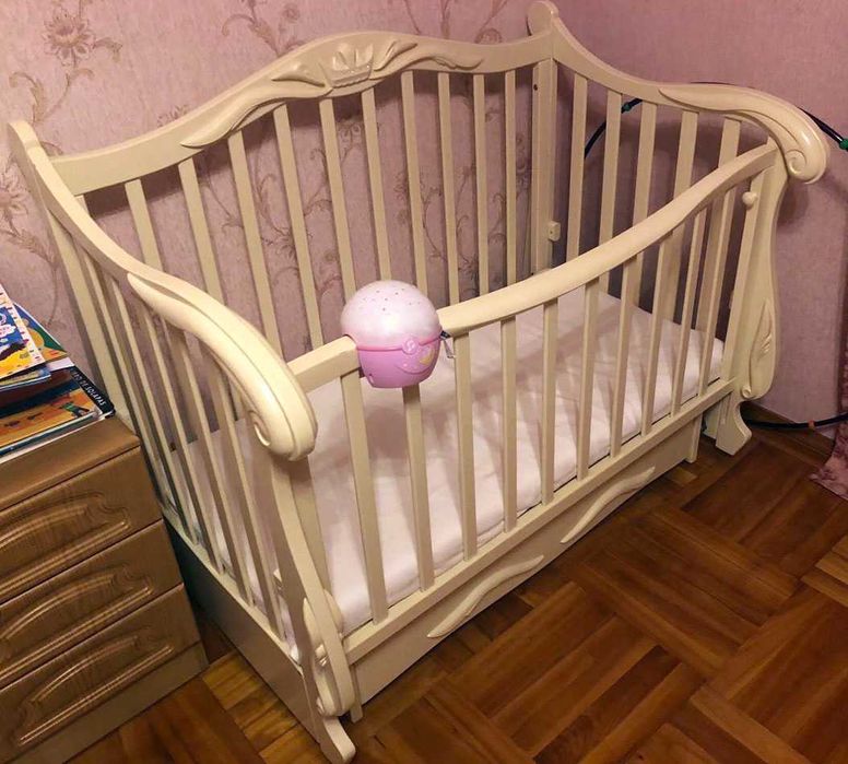 Продам детскую кроватку Корона для принцессы