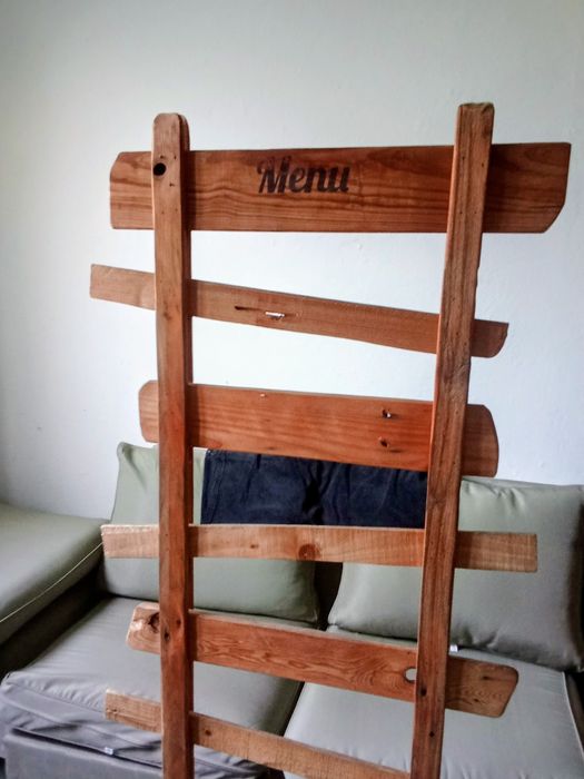 Expositor em madeira