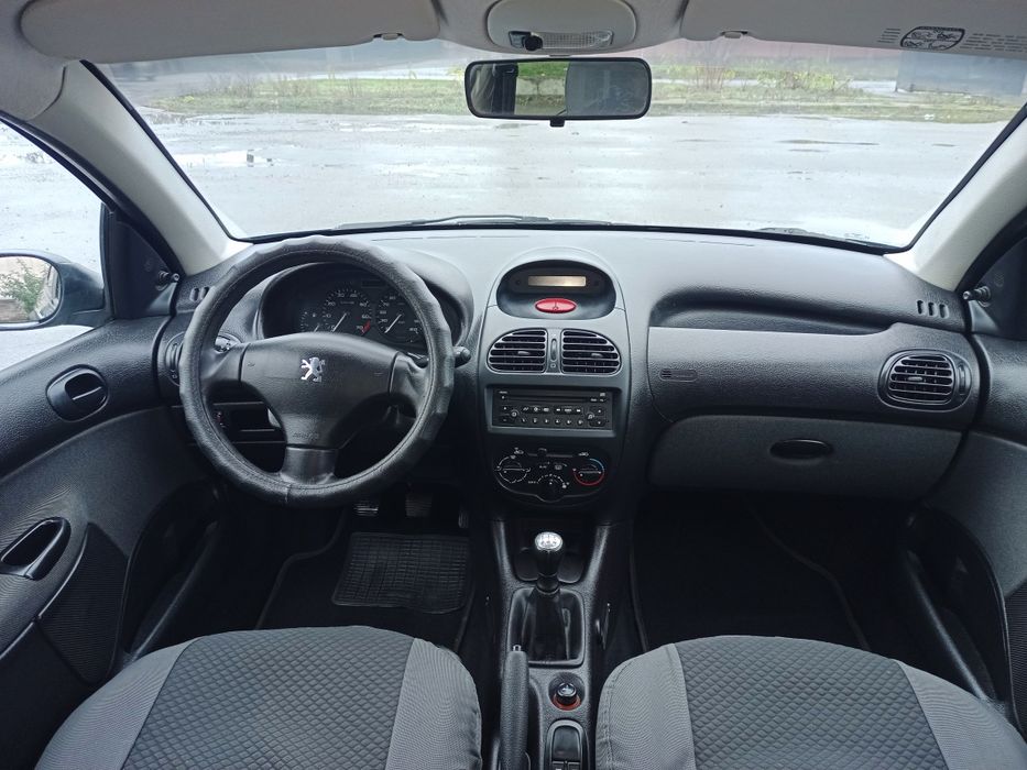 Peugeot 206 2009р 1.4 ГБО 1власник з салону