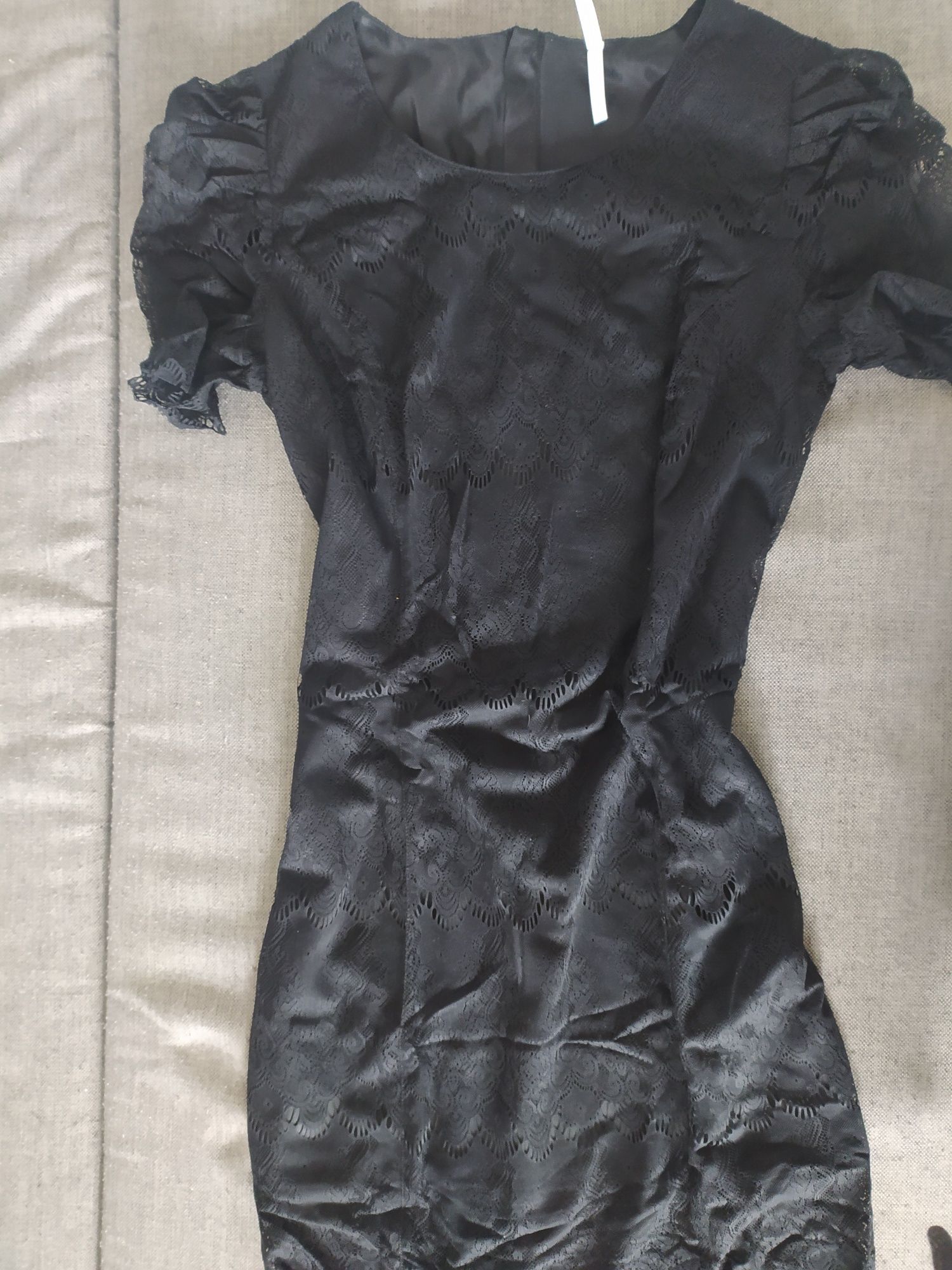 czarna sukienka koronkowa 42