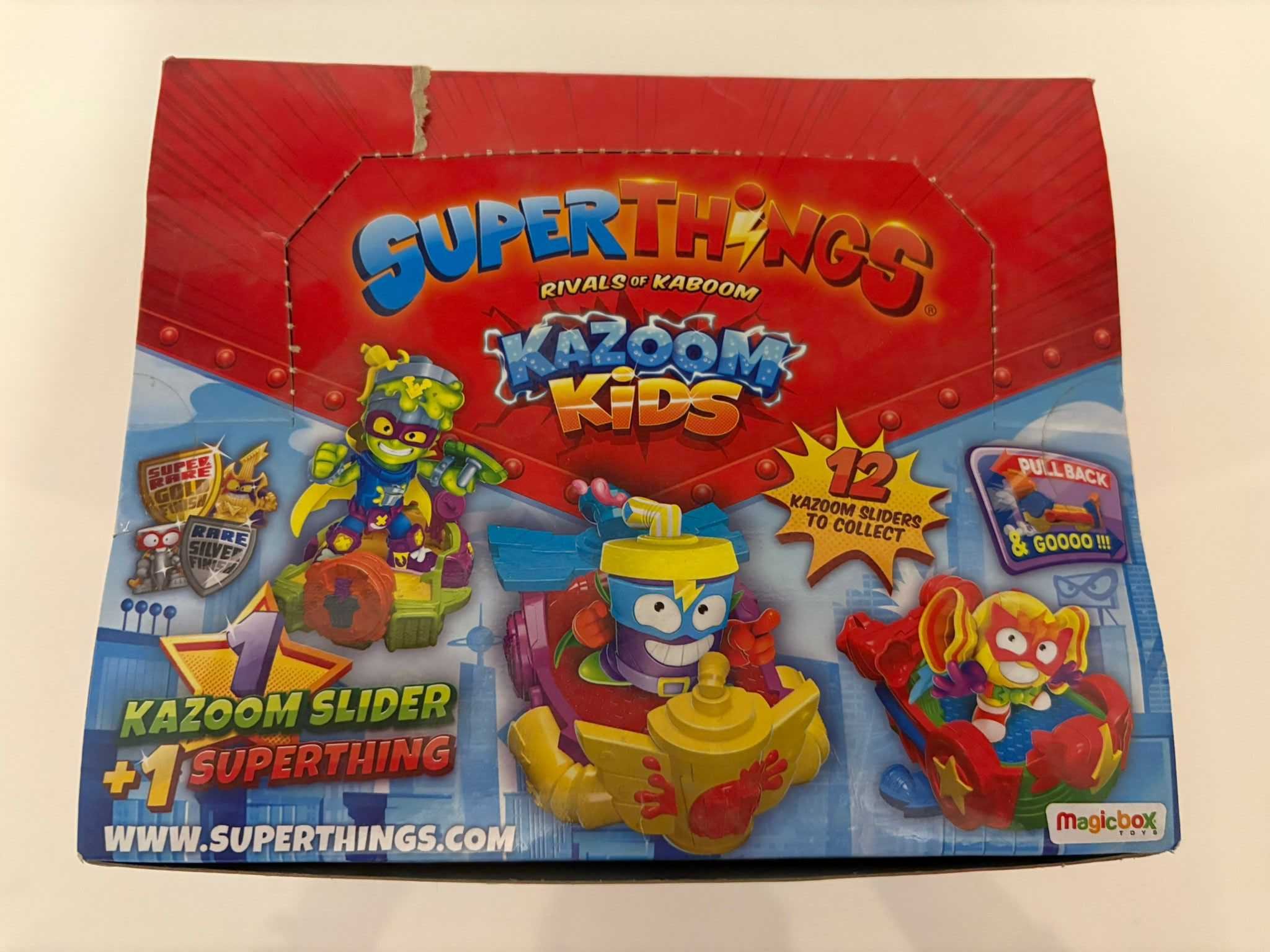 Superthings Kazoom Kids box 12 pudełko kolekcja