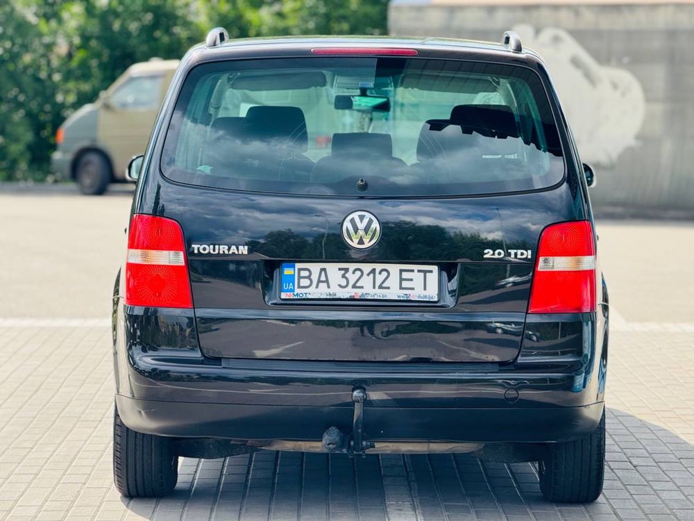 Volkswagen Touran 2.0 дизель автомат