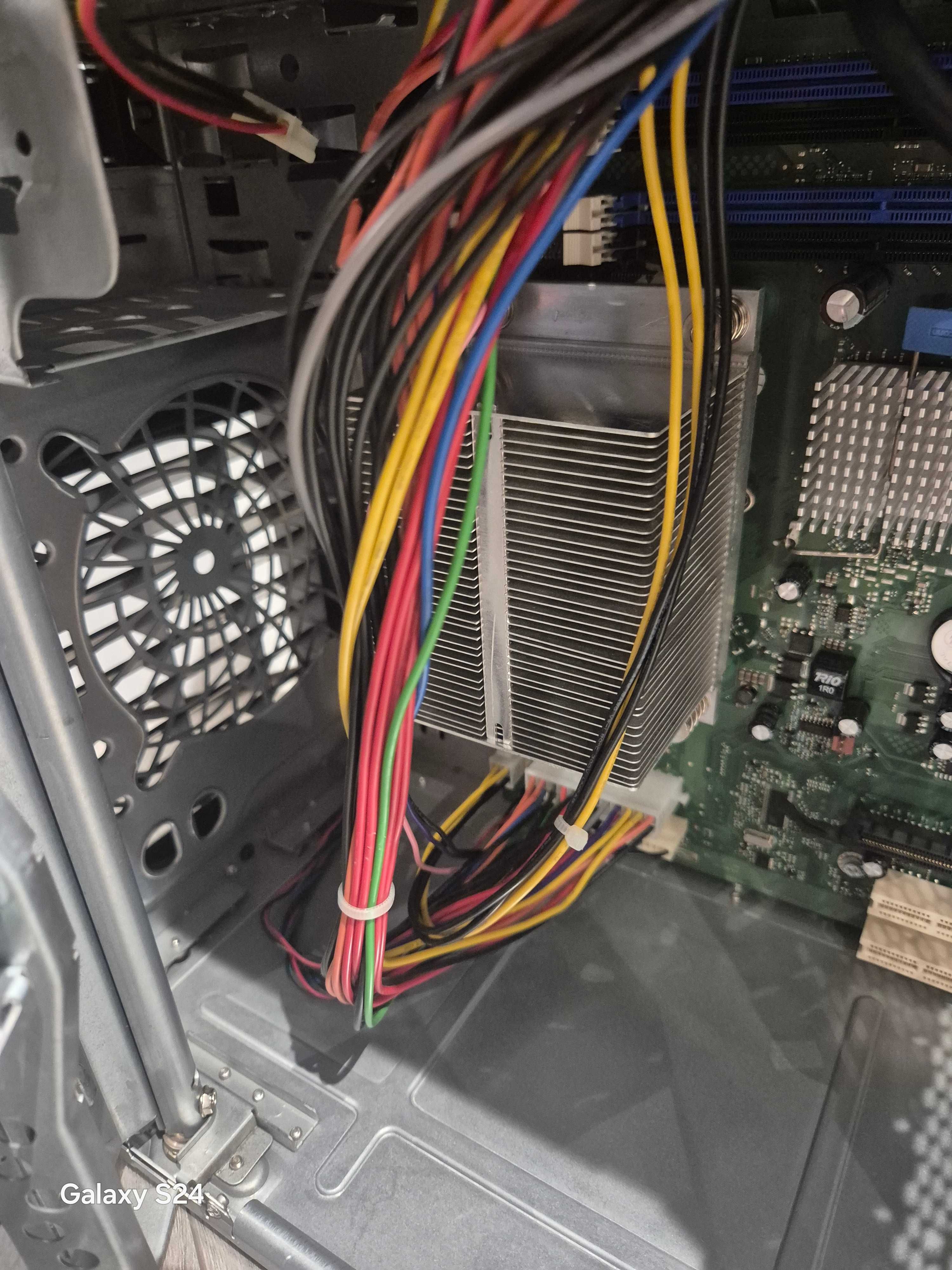 Sprawny niekompletny Fujitsu Siemens Esprimo P5925 EPA