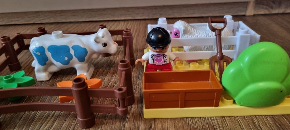 Klocki lego duplo zagroda zwierzęta na wsi krowa owca koń