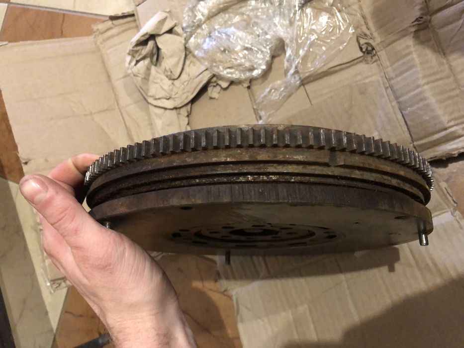 Маховик на а6 с4  2.5