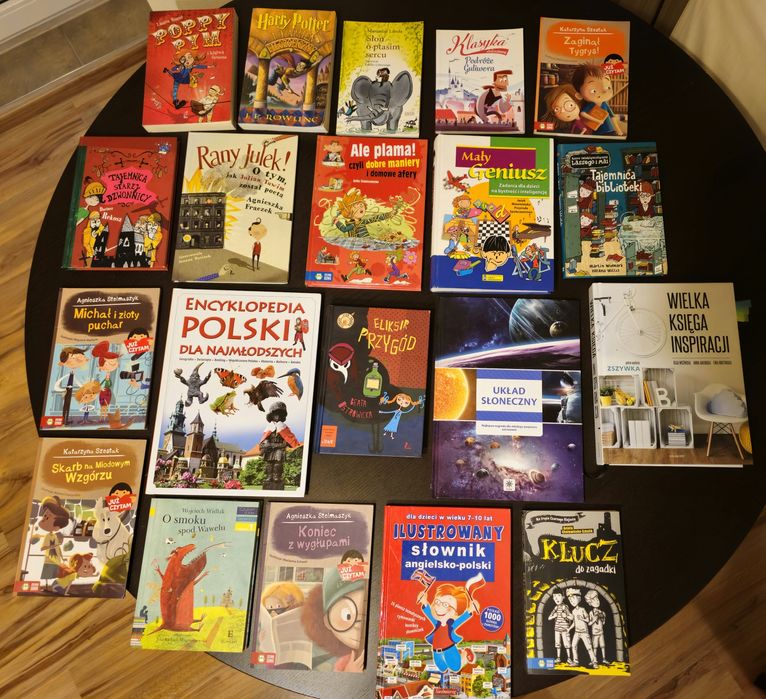 Różne książki dla dzieci i młodzieży