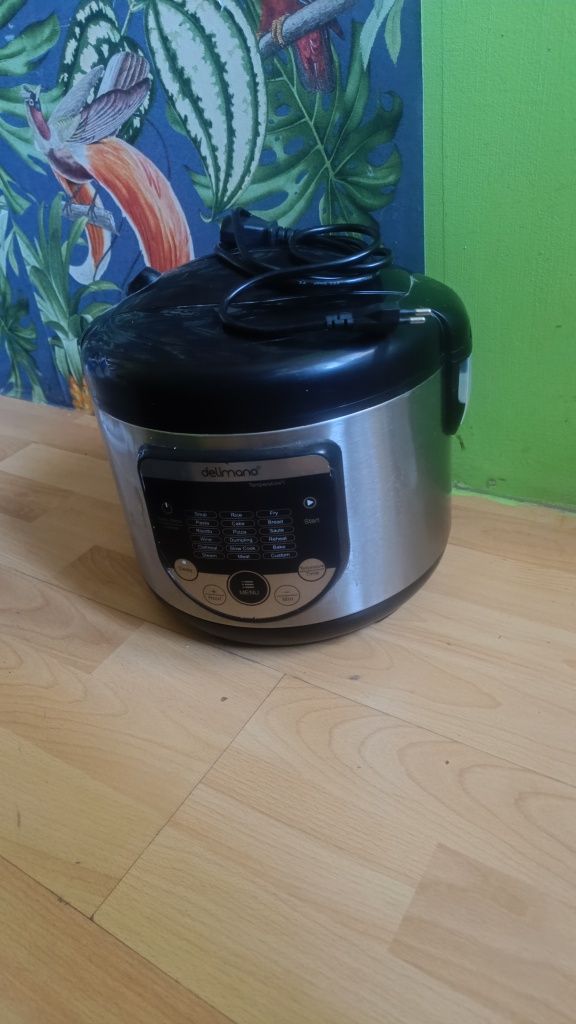 Sprzedam garnek elektryczny do wosku.
