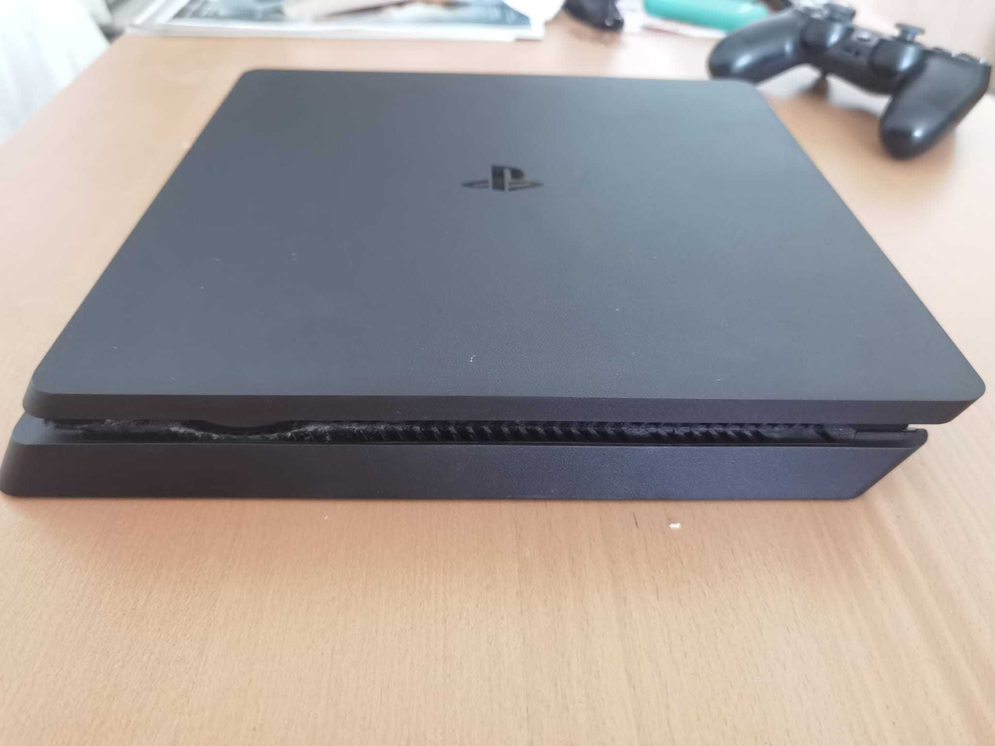 Playstation 4 SLIM 1TB + Comando ps4 e jogo (COMO NOVA)