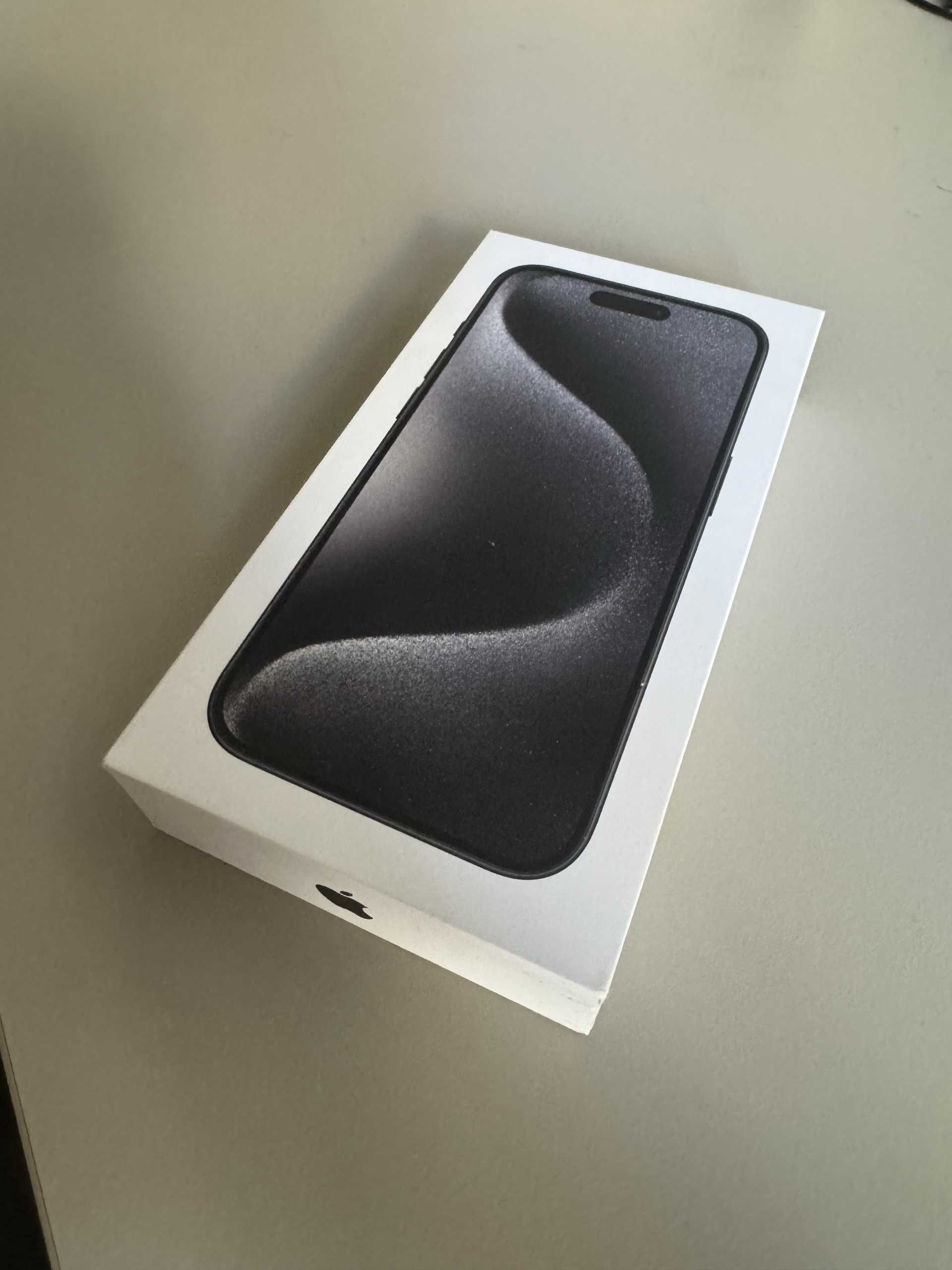 Apple iPhone 15 Pro 8 GB / 128 GB 5G czarny /NOWY / Wystawiam FV.