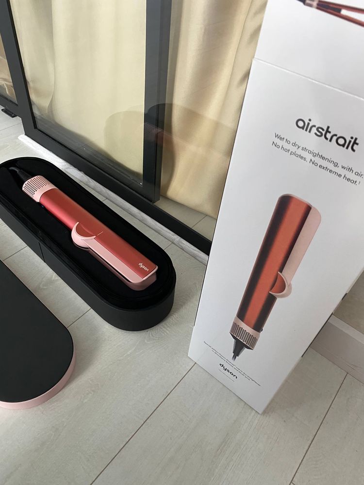 Dyson Airstrait HT1