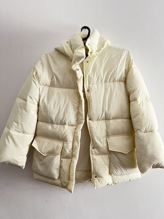 Зимова куртка дуже тепла