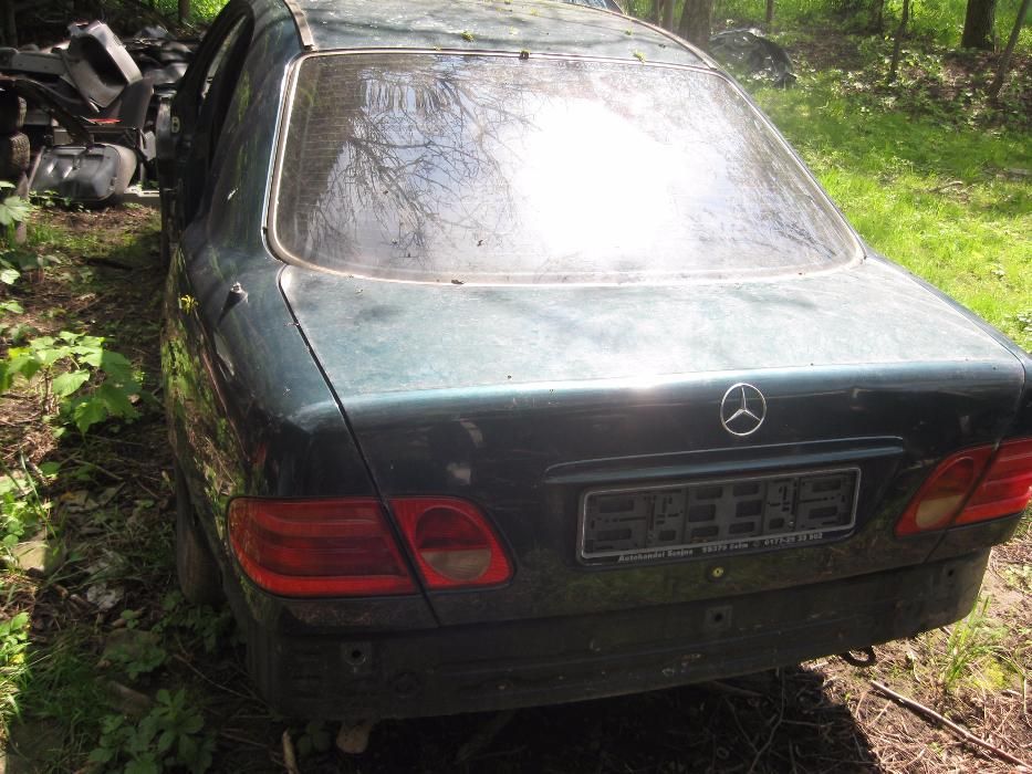 maska silnika,pokrywa silnika mercedes e klasa w 210 rok 96-99