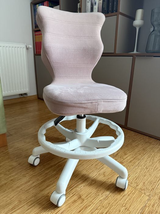 Krzeslo dzieciece do biurka róż Meblik