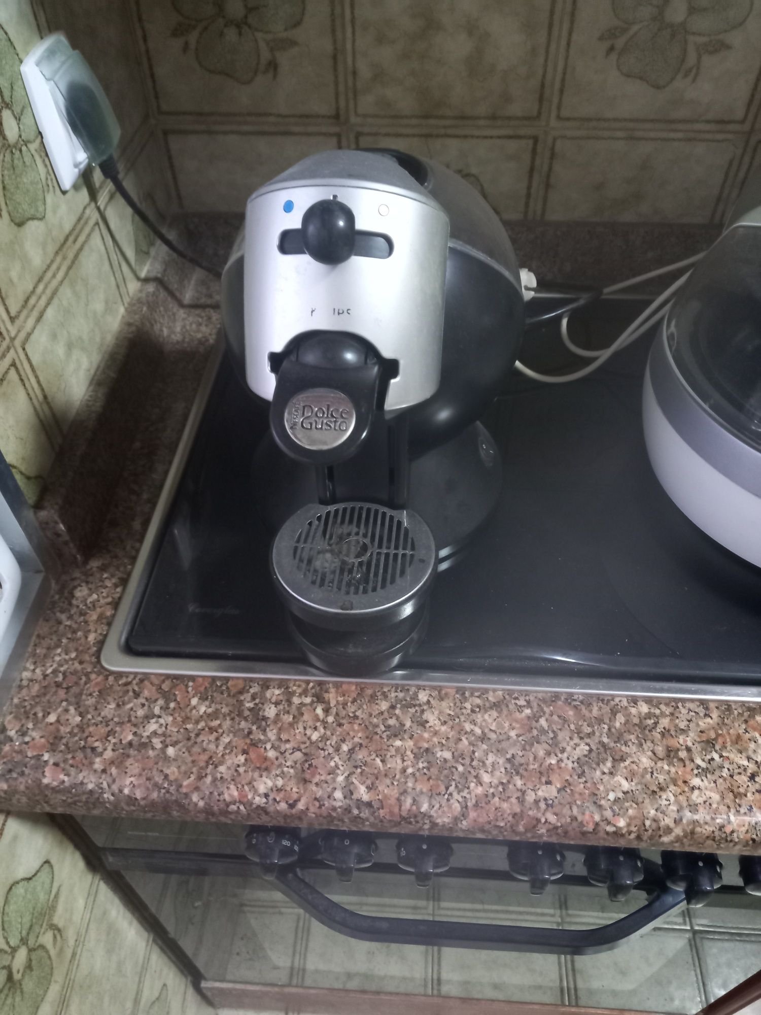 Maquina de cafe doce gusto