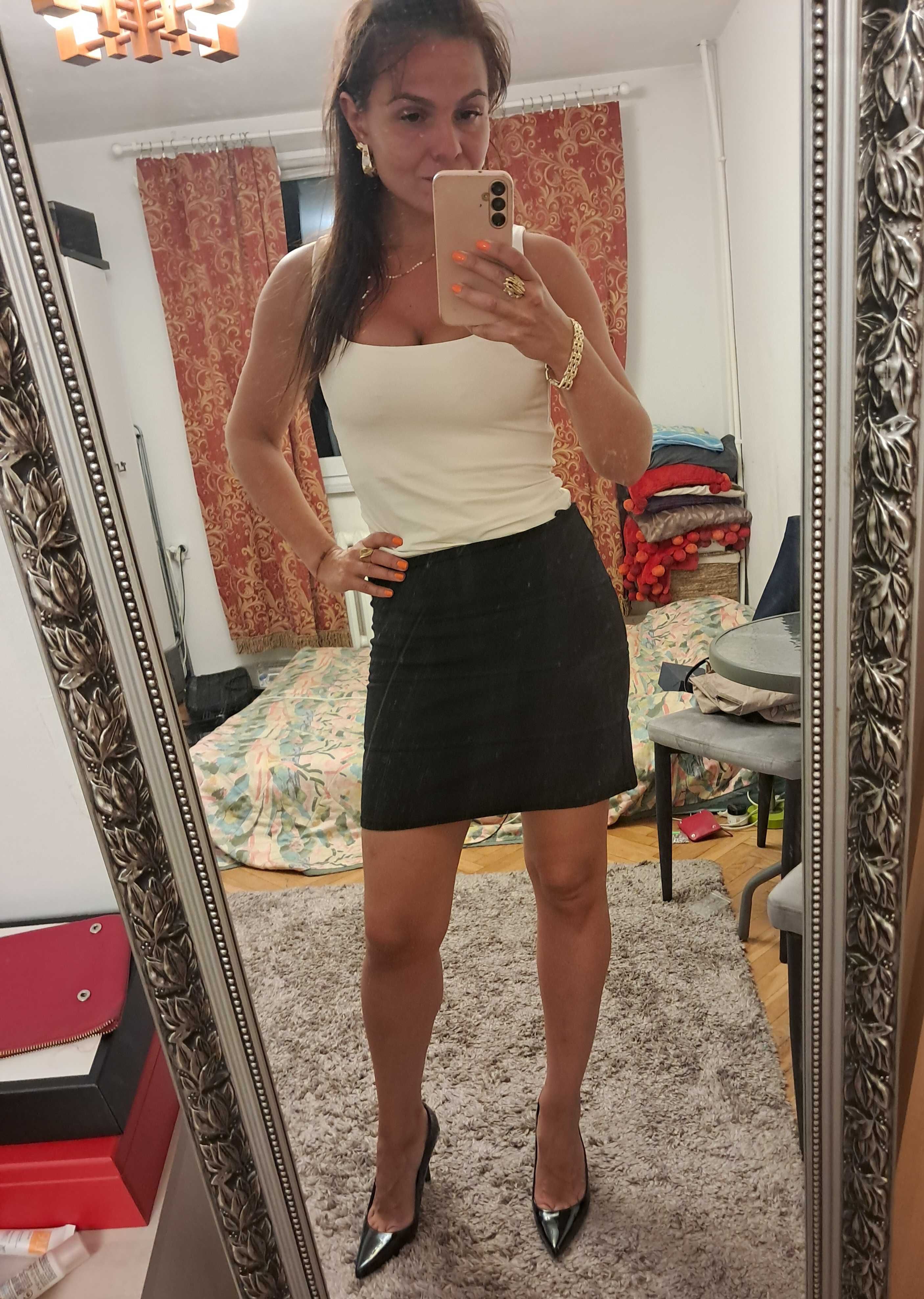Czarna mini spodniczka rozm. S