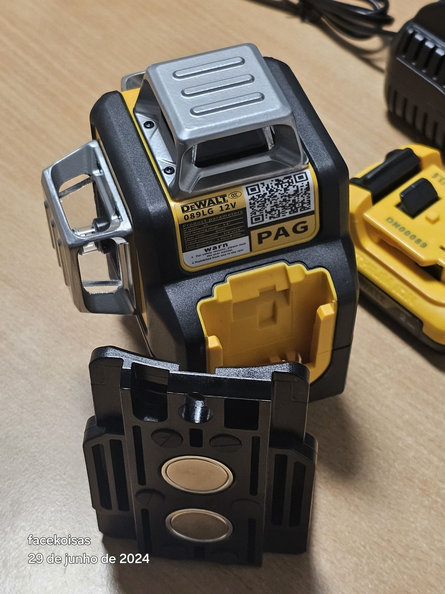 Nivel laser Dewalt 12 linhas