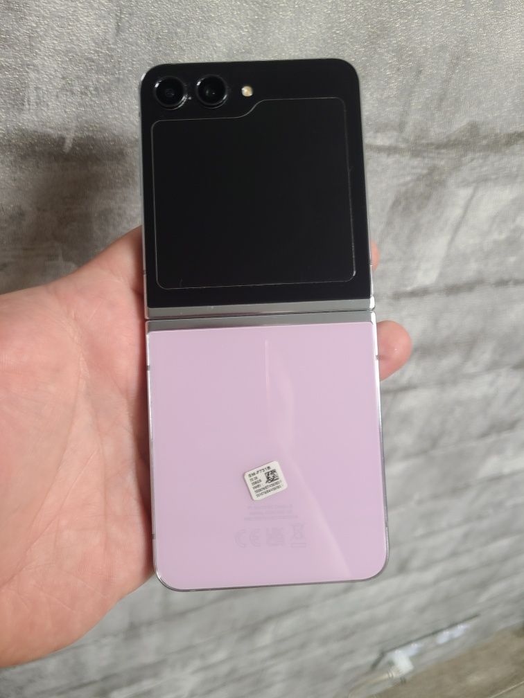 Samsung Galaxy Flip 5 8/256