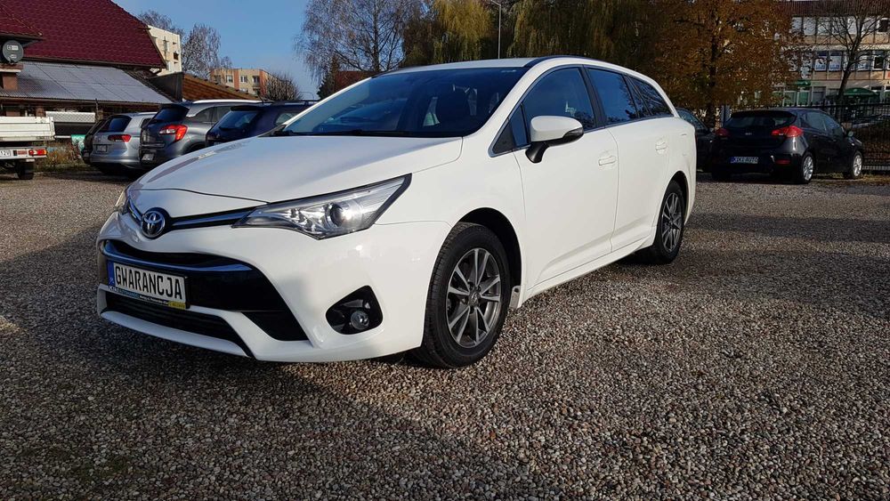 Toyota Avensis 1.8 Benz 147KM Sprowadzona Gwarancja