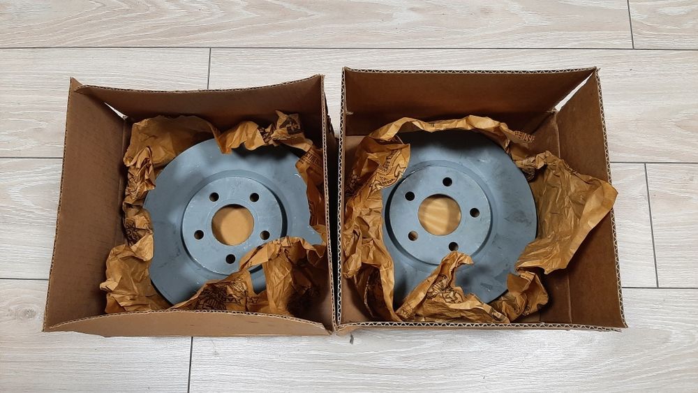 Диски гальмімні передні Chrysler pt cruiser