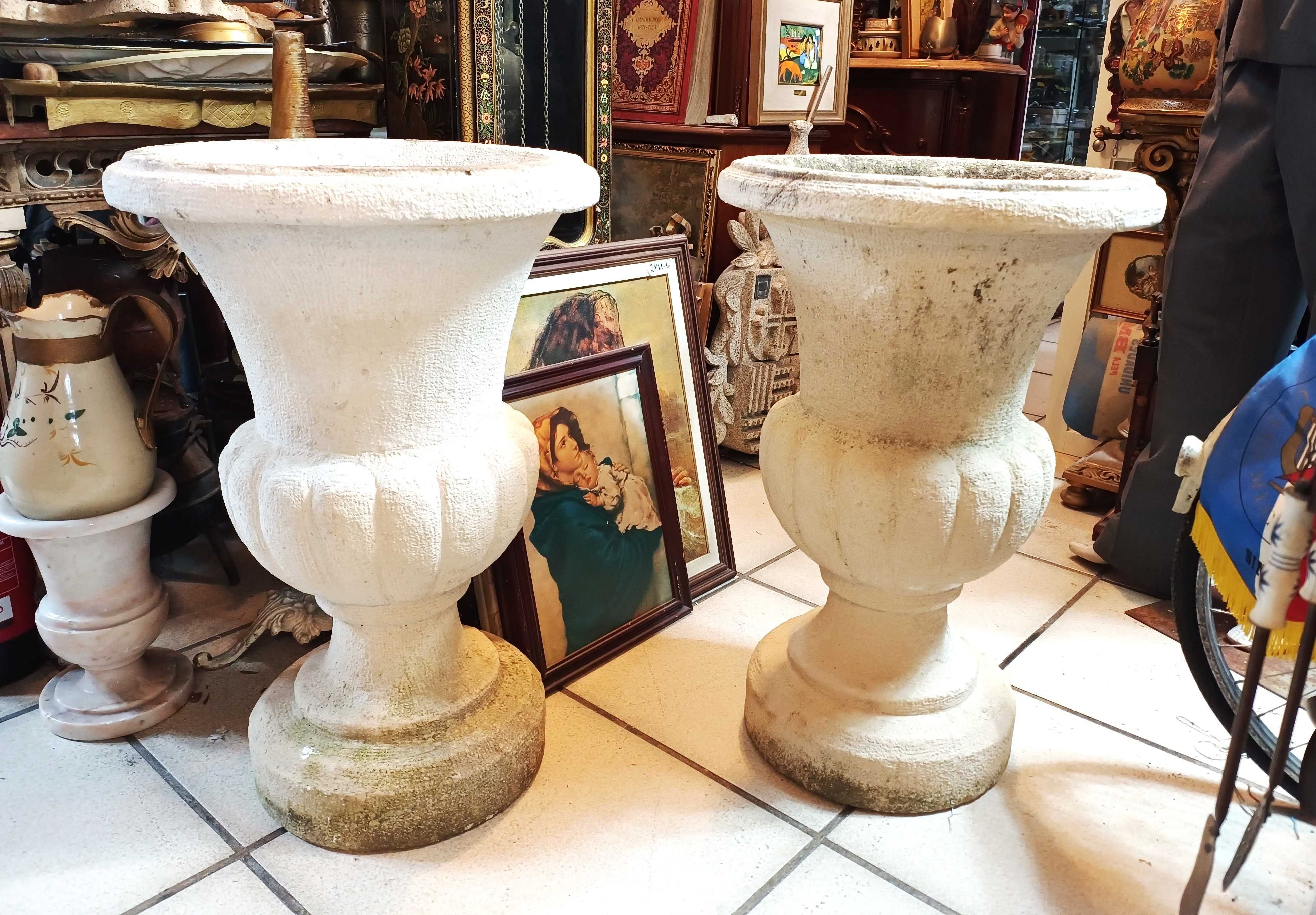 Par Vasos em Pedra