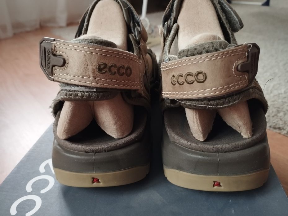 Ecco сандалі 44р