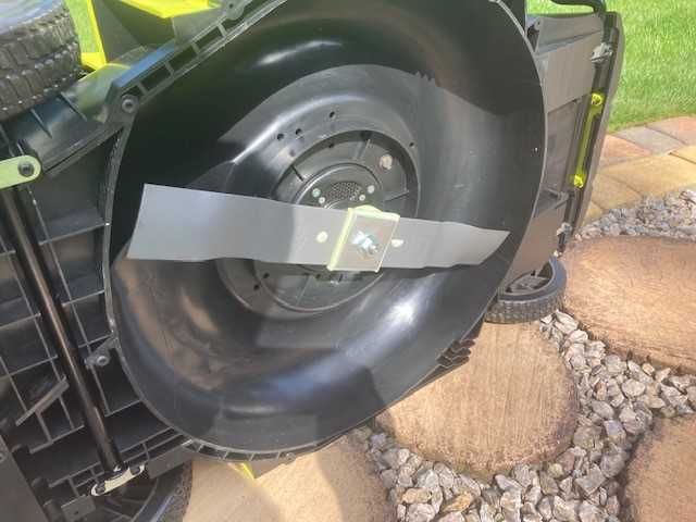 Ryobi Kosiarka akumulatorowa 36V Max Power 40 cm RLM36X41HG