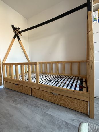 Łóżko drewniane / lite drzewo / 90x200