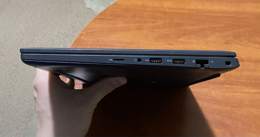 Dell latitude 3420 14" 8GB RAM/128GB SSD/ i3-1115G4 ! D890