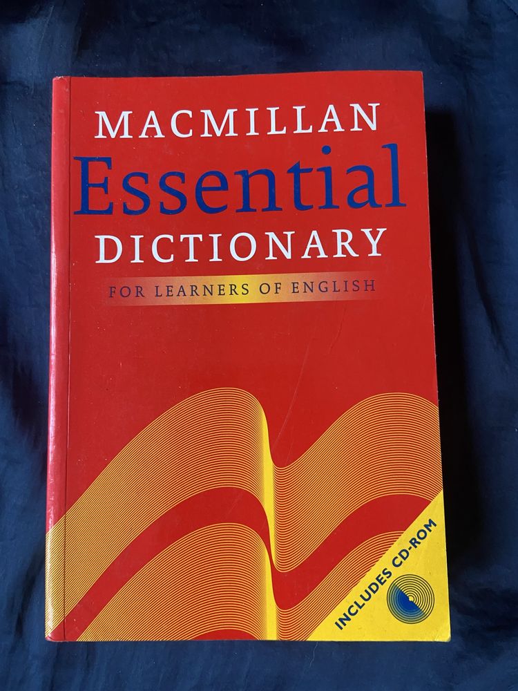 Macmillan Essential DICTIORARY