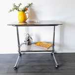 Carrinho de apoio cromado com vidros. Chrome Support Cart with glasses