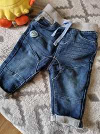 Spodnie jeans r.62