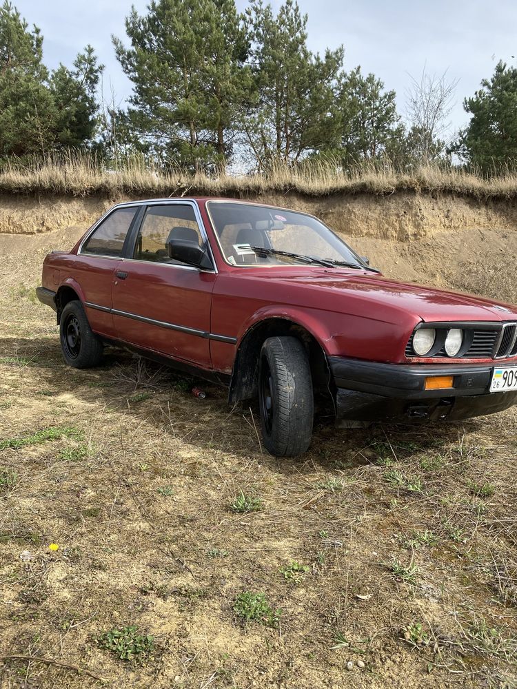 Продам BMW e30 coupe