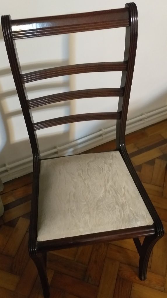 Quarto criança (cama + escrivaninha)