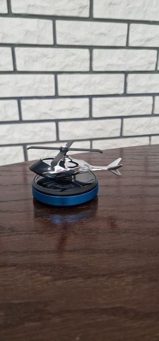 Гелікоптер в машину. Ароматизатор