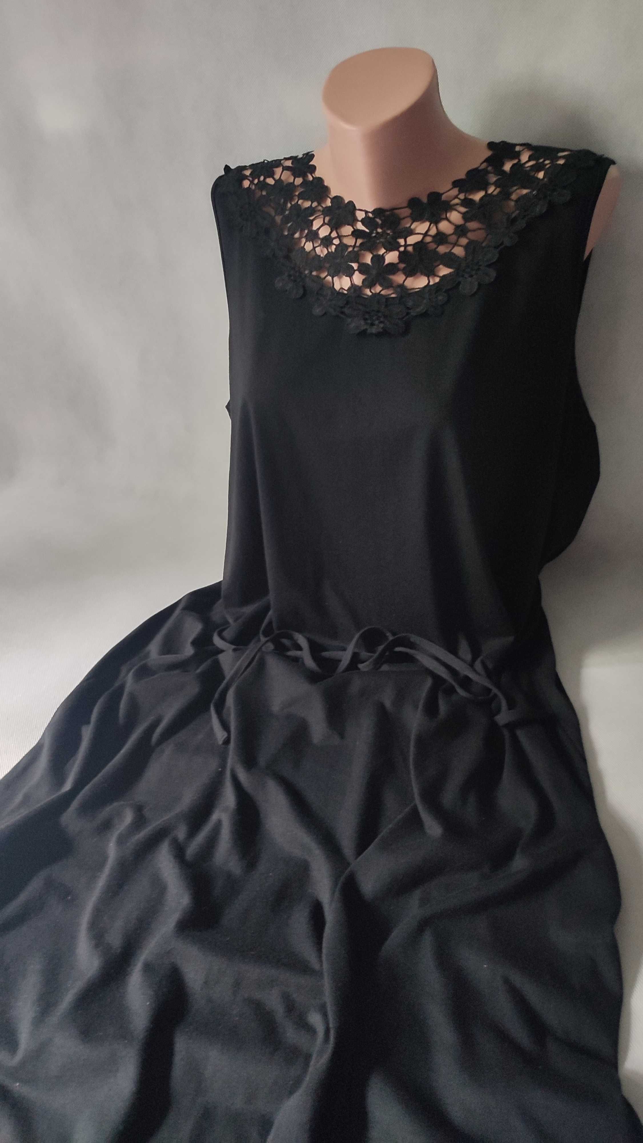 Sukienka długa maxi bez rękawów plus size ozdobny dekolt z koronki 46