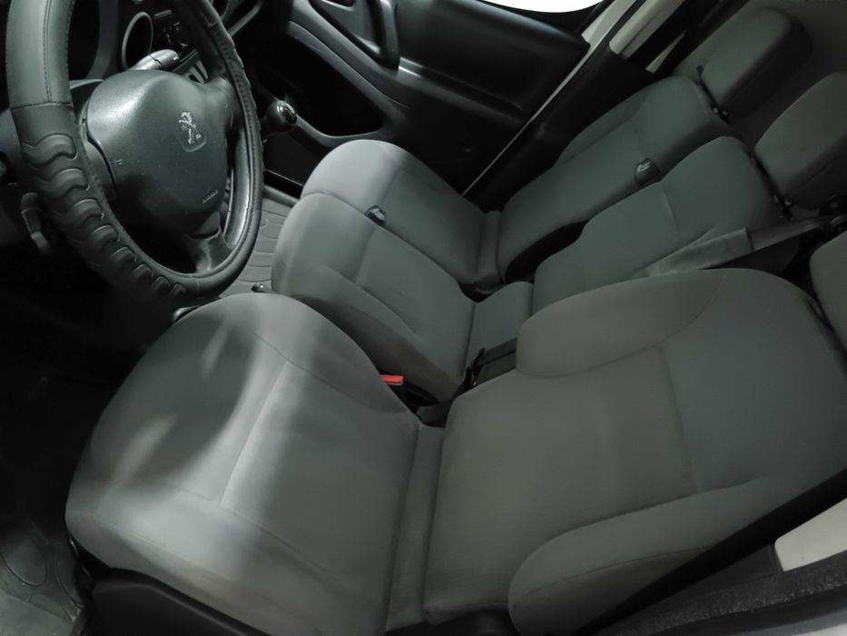 Peugeot partner 3 L 1.6 HDI A/C 2015