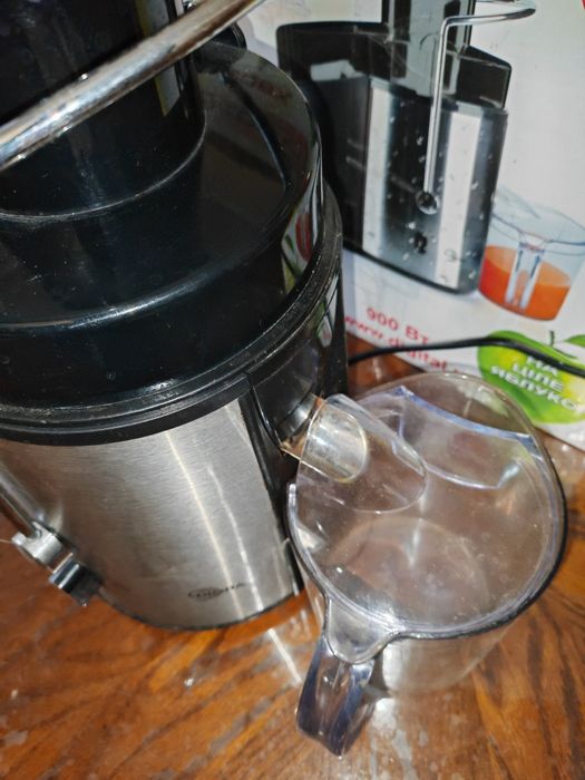 Соковыжималка бытовая