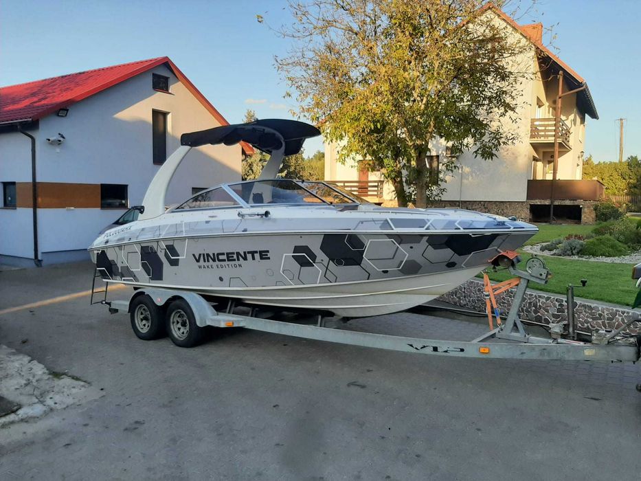 Vincent Vip 232 Bowrider wake surf momba nautique mastercraft