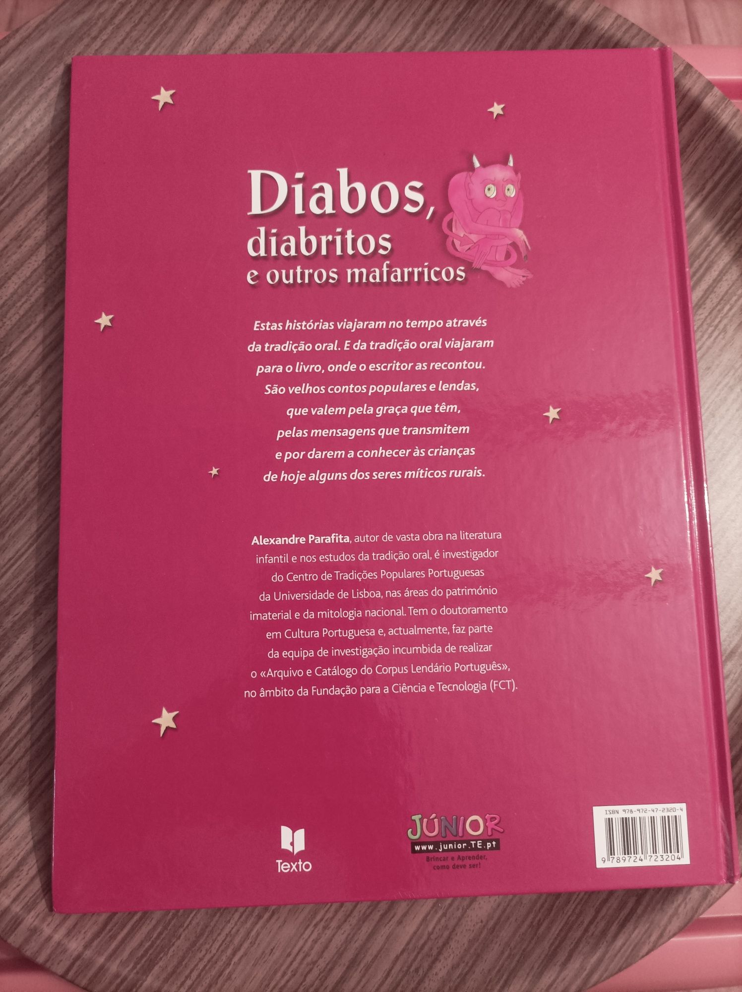 Livro "Diabos, dianteiros e outros mafarricos" de Alexandre Parafita