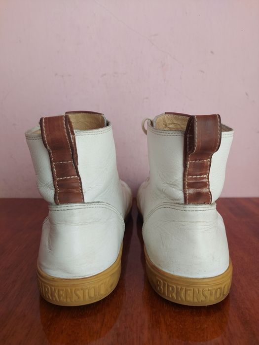 Кроссовки фірми birkenstock оригінал 

Розмір по бірці: 
EU 43  28см