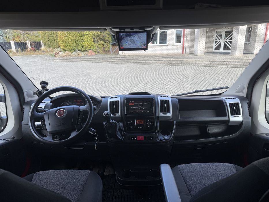 Wynajem wypożyczenie busa 8/9 osobowy